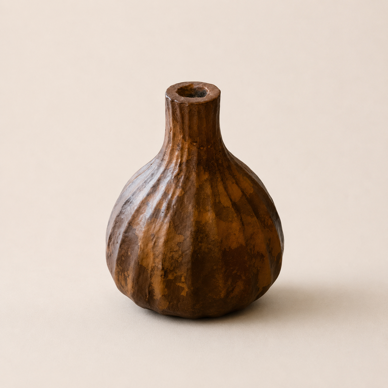 Saar Vase